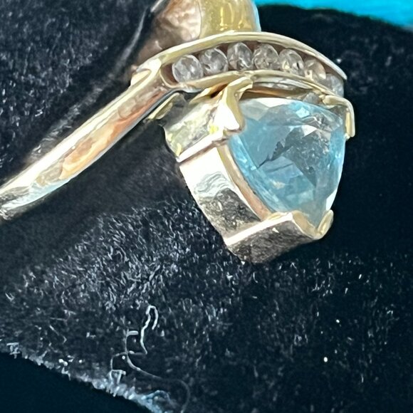 13K Yellow Gold Genuine Aquamarine & Diamonds Ring - Size 8 - Picture 2 of 5